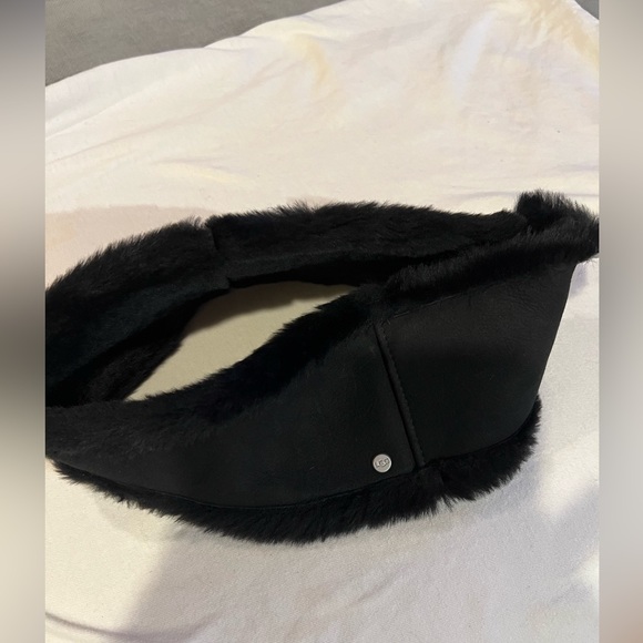 NWT UGG Ear Warmer - Picture 8 of 13